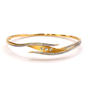 Yellow Gold Diamond Open Bracelet – Sleek Wave Design