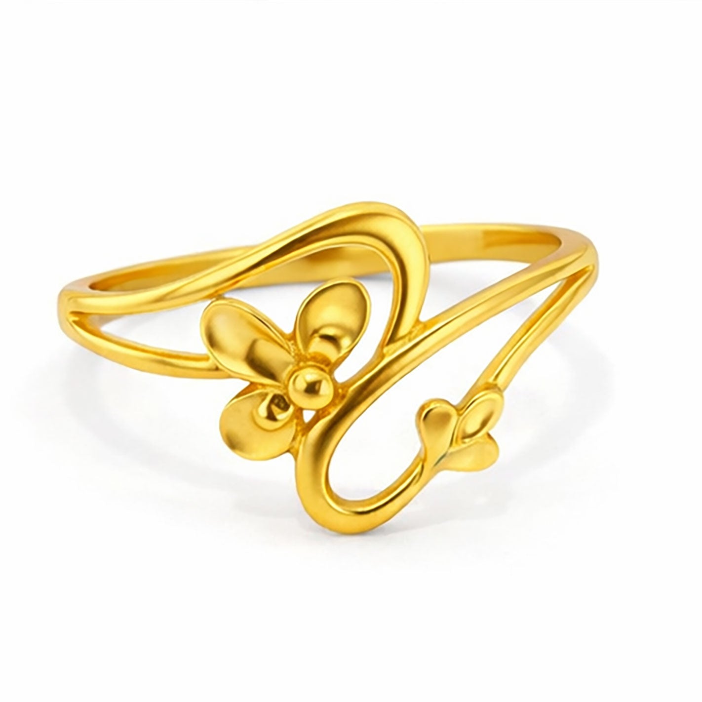 Traditional Indian bridal hand look