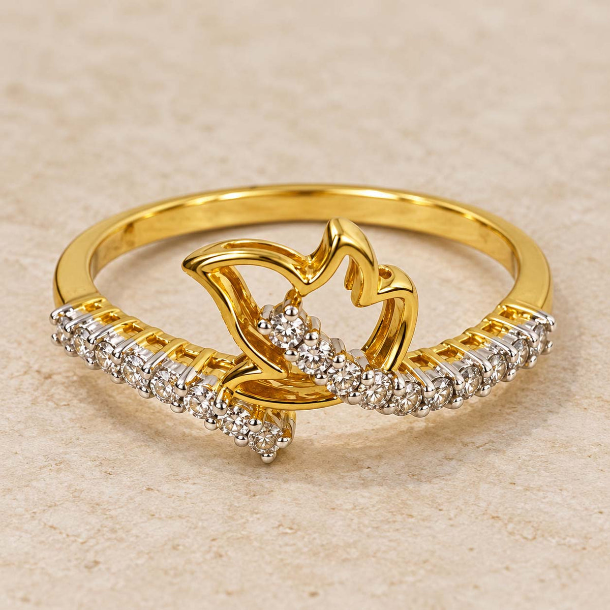 18K Gold Flame Motif Diamond Ring