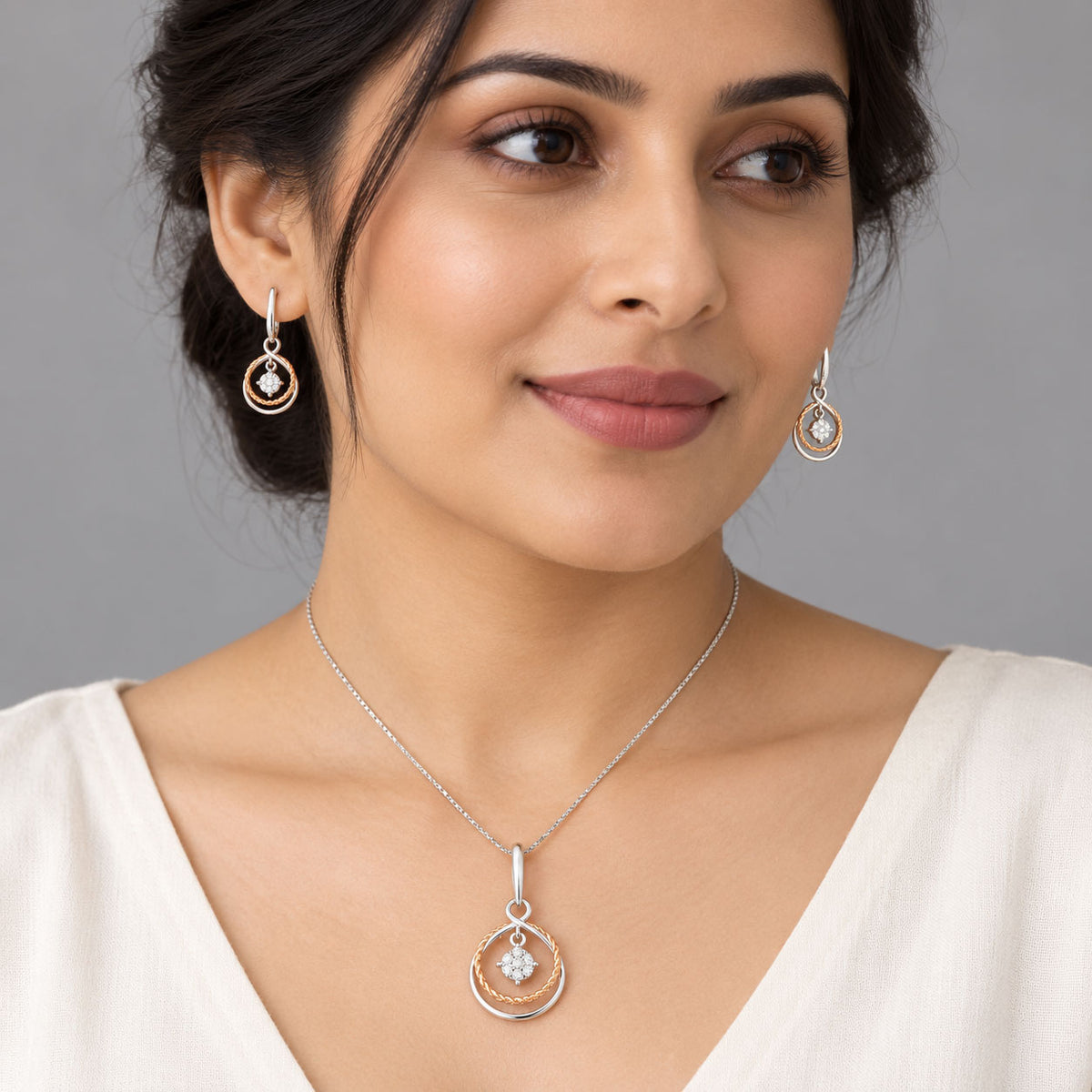 Circle Grace Diamond Pendant Set | Savya Jewels
