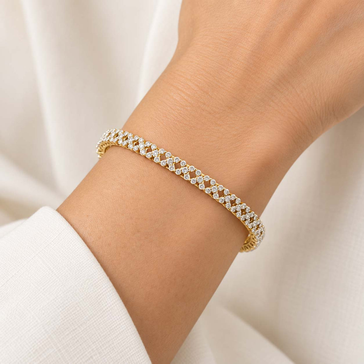 7.991 Ct Diamond Bangles in Yellow Gold | Savya Jewels