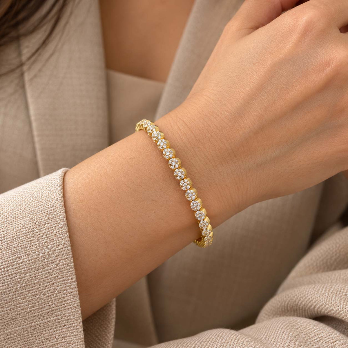 7.685 Ct Diamond Bangles in Yellow Gold | Savya Jewels