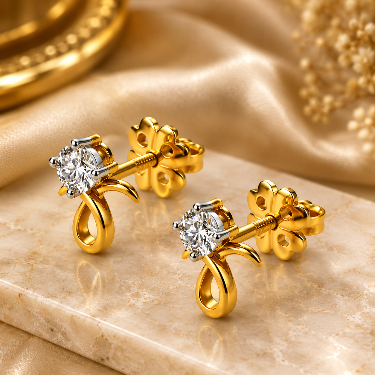 Diamond Solitaire Stud Earrings in 14Kt Yellow Gold