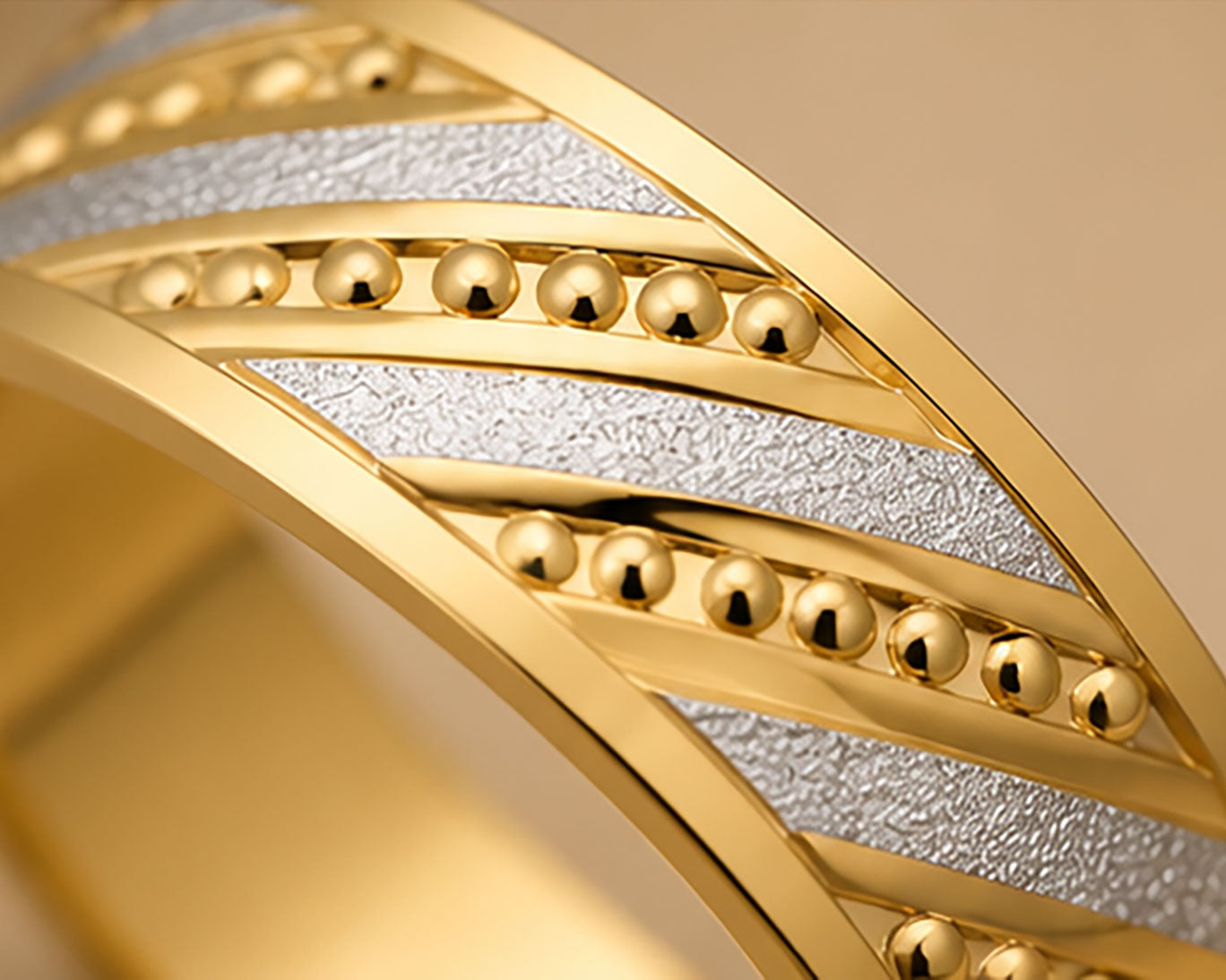 18Kt Gold Band | BIS Hallmarked Sleek Plain Band