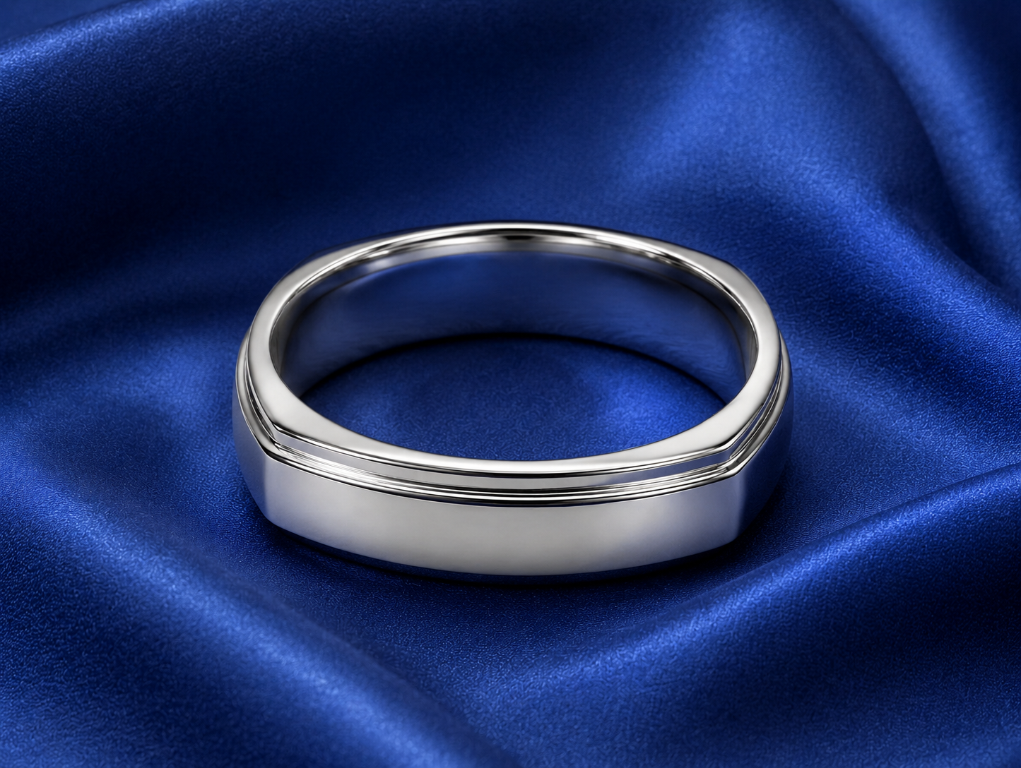 Pt950 Platinum Diamond Band | High-Polish Finish