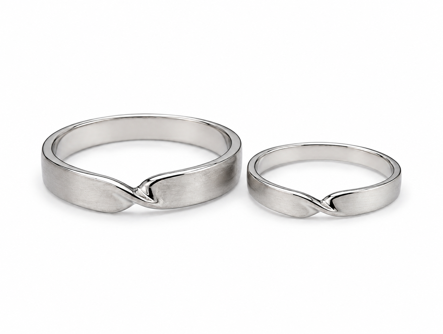 Pt950 Platinum Couple Band – Classic High Polish | Savya Jewels