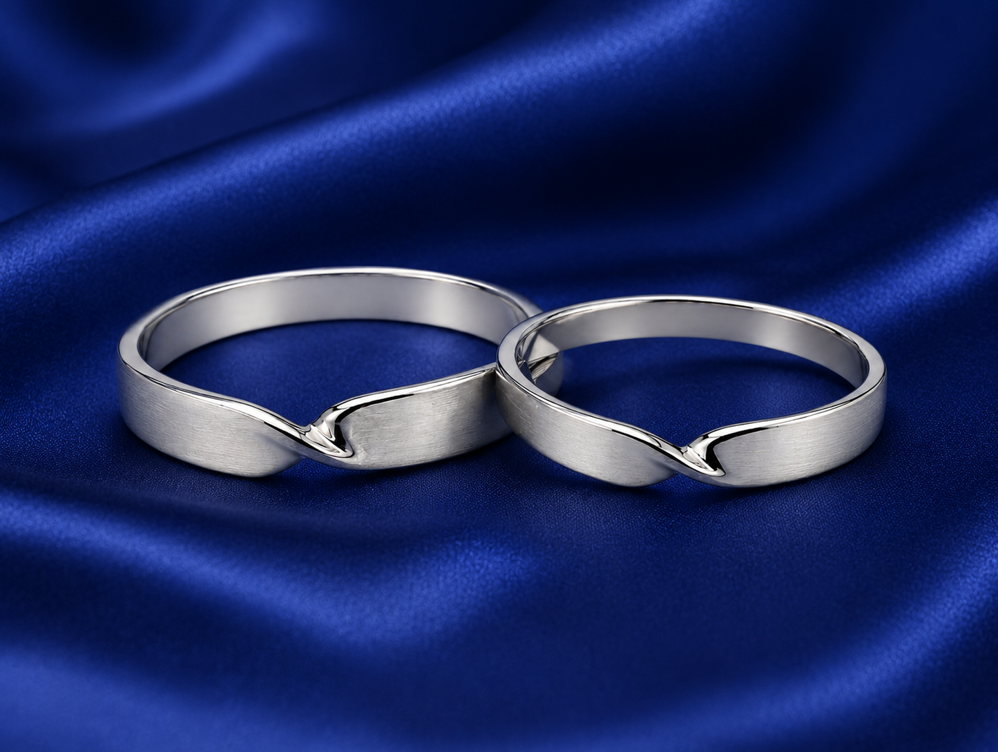 Pt950 Platinum Couple Band – Classic High Polish | Savya Jewels