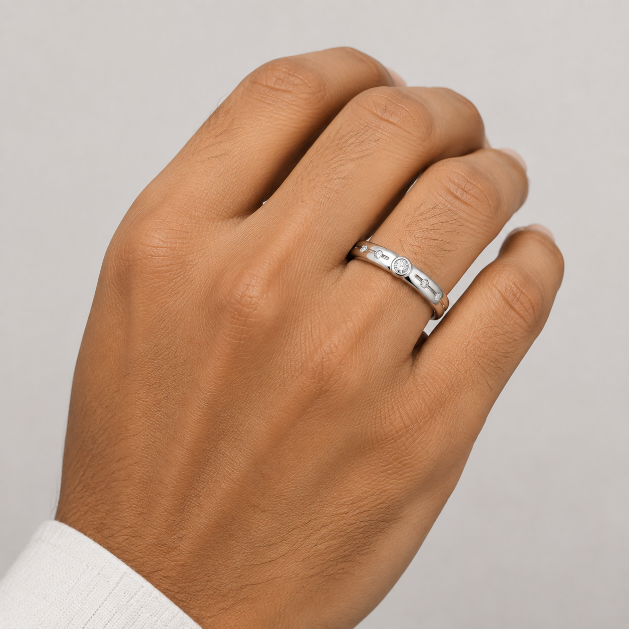Pt950 Platinum Diamond Band with 0.05Ct GH/SI Diamonds – 3.61g Lightweight High Polish | Savya Jewels