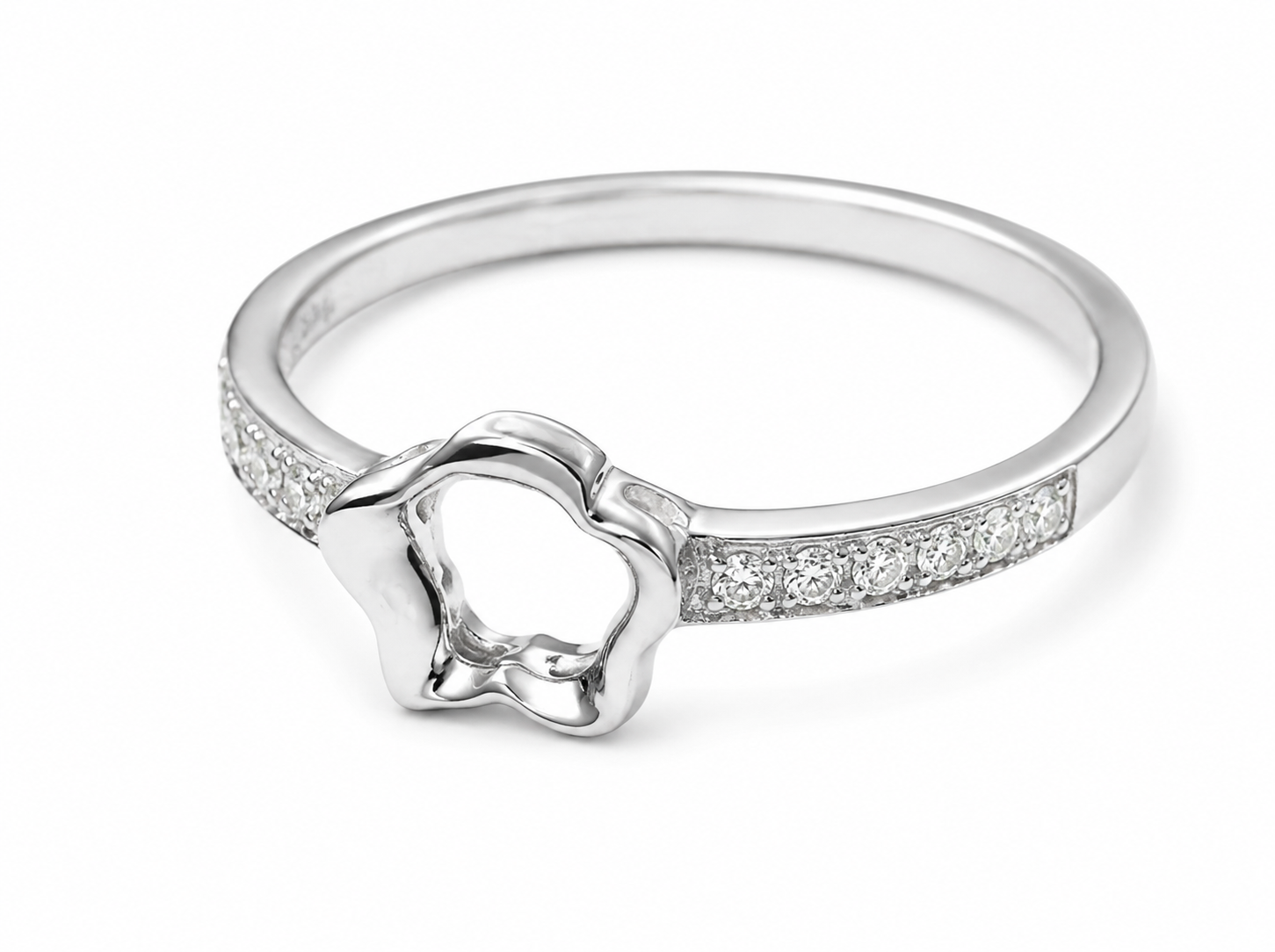 Pt950 Platinum Diamond Band with 0.08Ct HI/SI Diamonds – 2.42g Petite High Polish | Savya Jewels
