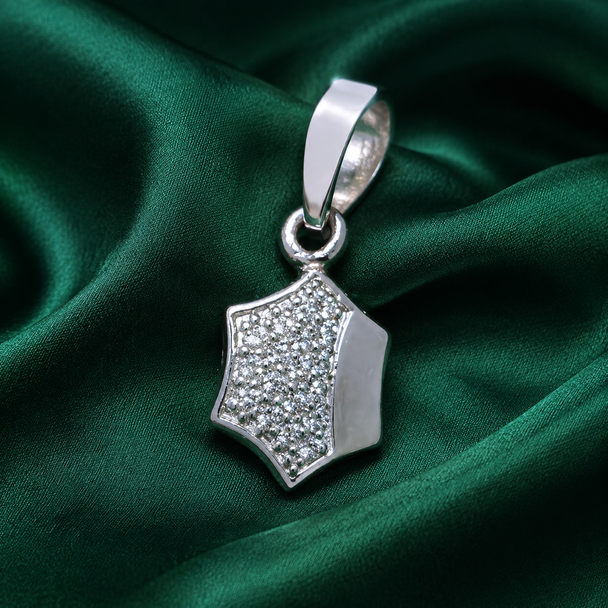 Platinum Diamond Pendant for Women – Pt950 Sparkling Pendant with High-Polish Finish | Savya Jewels