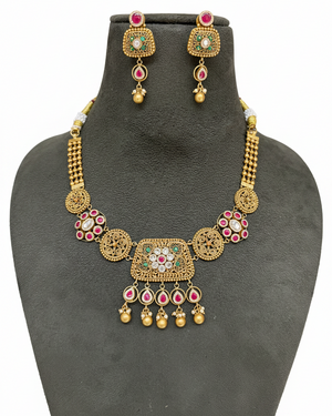 Antique Gold Polki Necklace Set on Velvet Bust