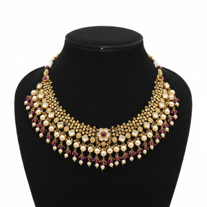 Antique Polki Kundan Guttapusalu Choker Close-up