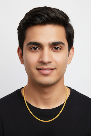 Popcorn Mesh Gold Chain - Male Model
