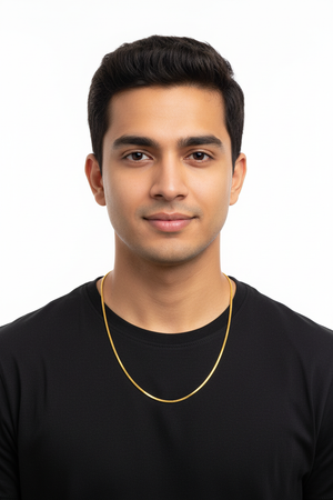 Box Link Gold Chain - Male Model
