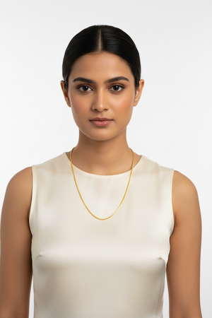Box Link Gold Chain - Female Model