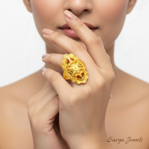 Oval Floral Scroll Enamel Gold Ladies Ring - Model Finger