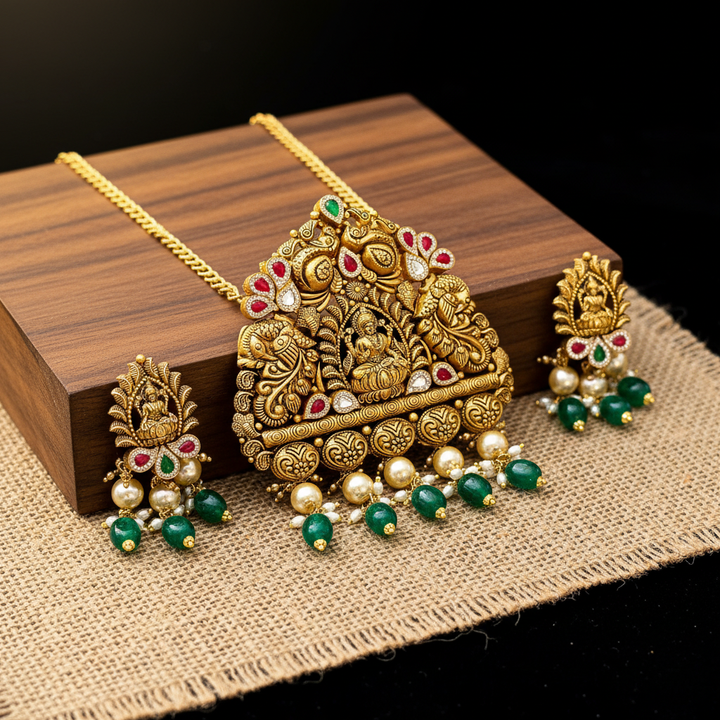Lakshmi Pendant Set - Wooden Block