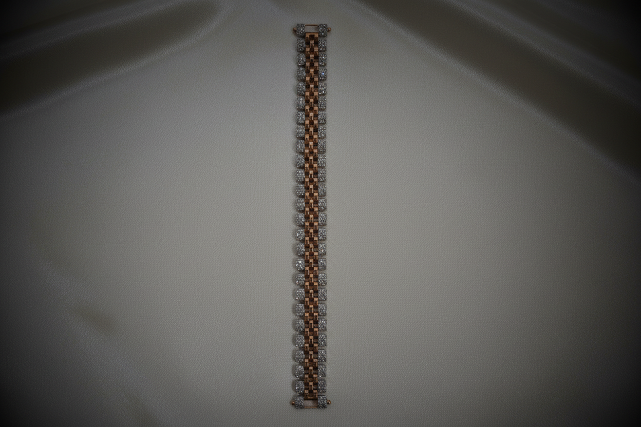 Panther-Link Bracelet on Satin