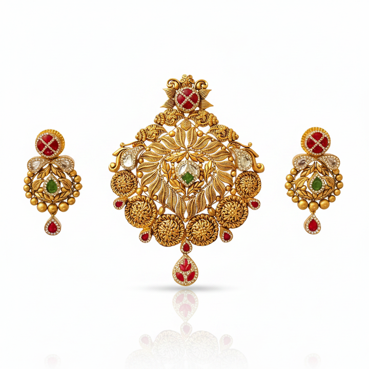 Pendant set - white background subtle reflection