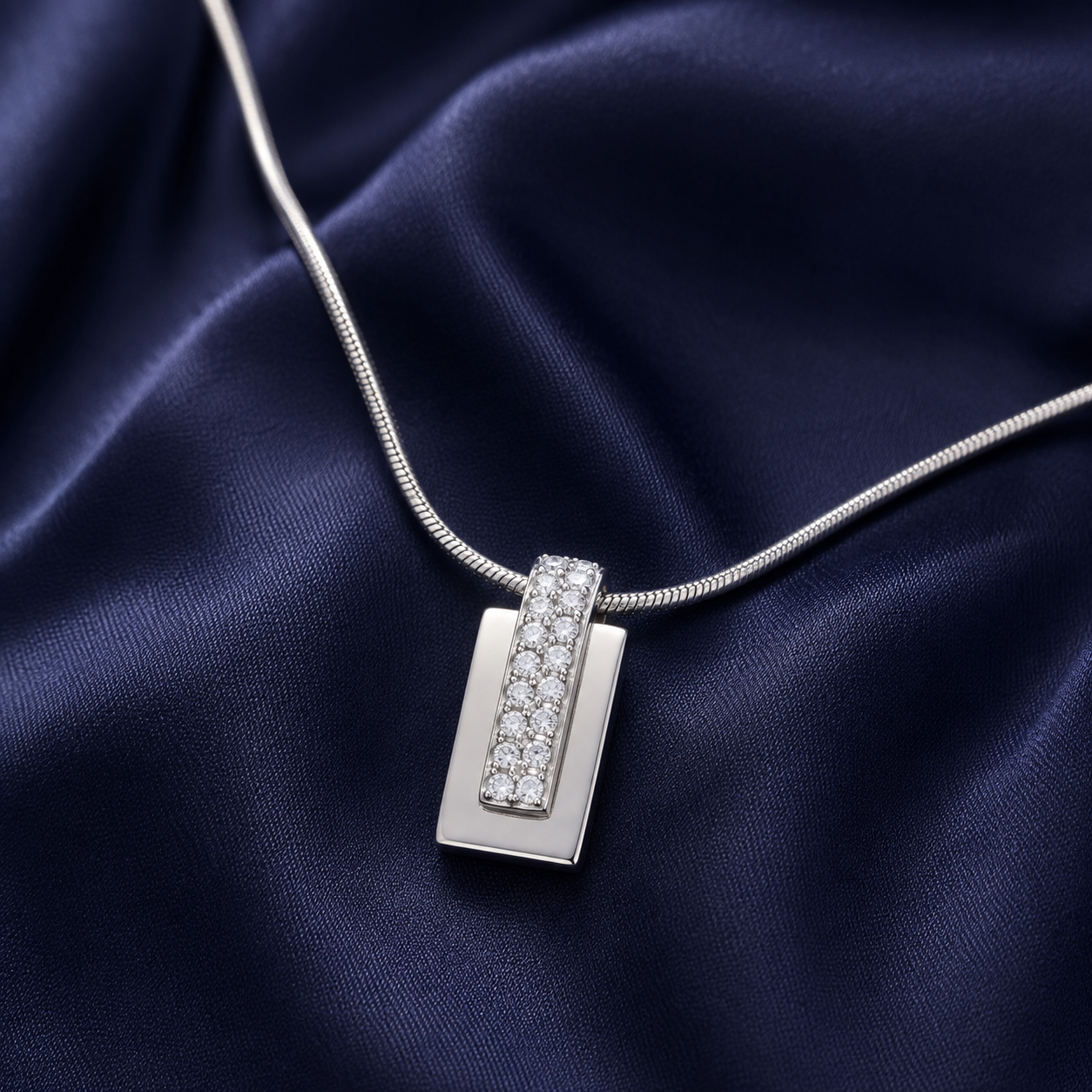 Platinum Chain with Zirconia Pendant for Women