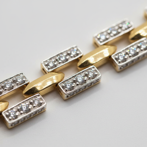 Rectangle Bar Link Diamond Bracelet Closeup