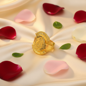Satin & Rose - Gents Arch Shield Ring